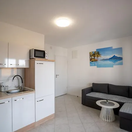 Apartment With Parking Space - 23689 Vir